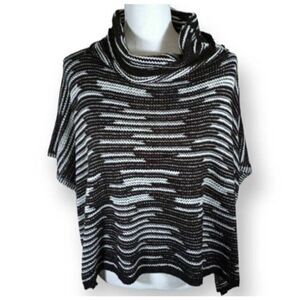 LIBBY EDELMAN BLACK & WHITE COWL-NECK SWEATER PONCHO SZ.OS EUC.